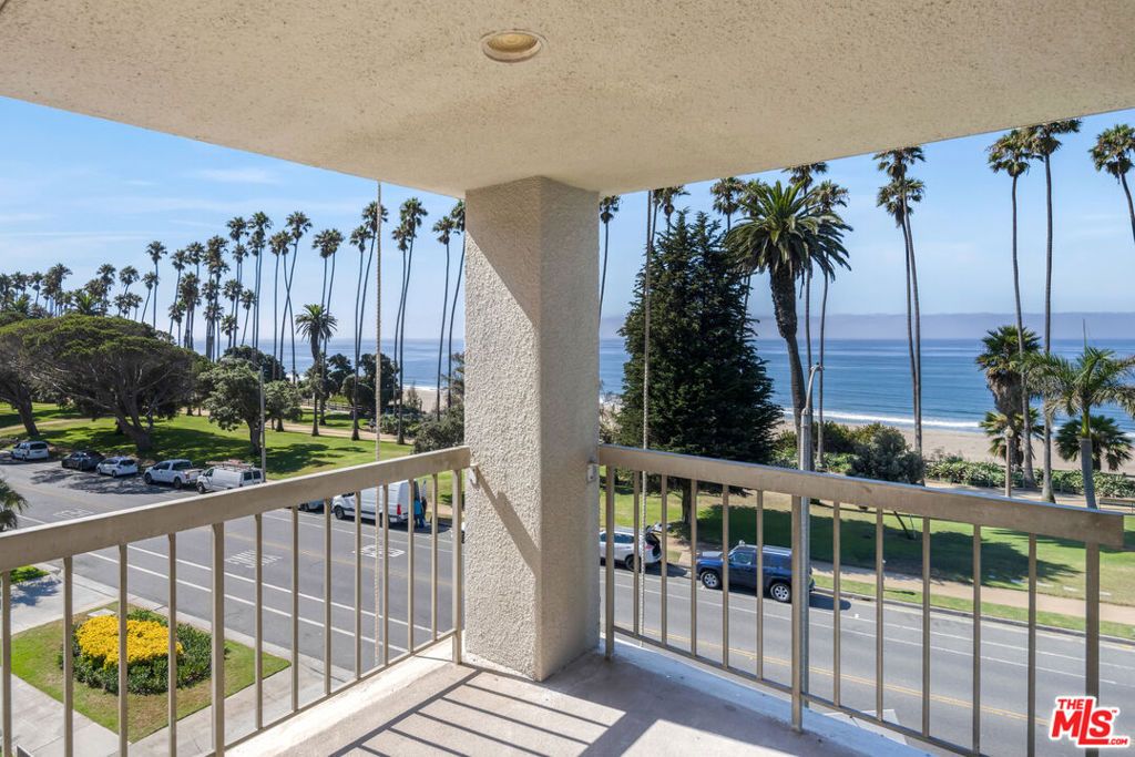 Photo of 515 Ocean Avenue #502N, Santa Monica, CA 90402 (MLS # 25581619)