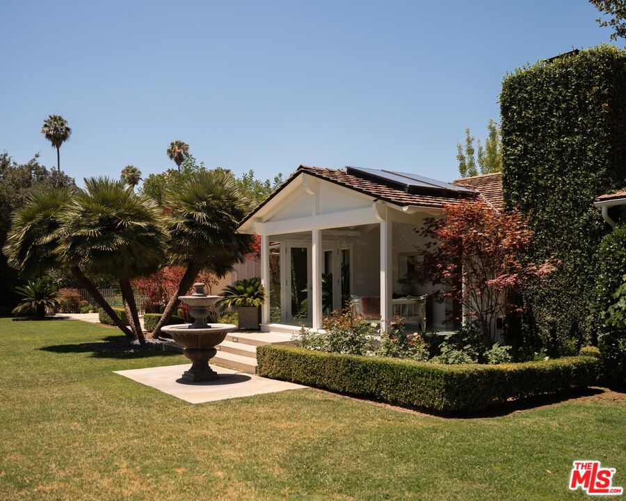 880 Canterbury Road