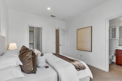 Tiny photo for 13834 Kerry Lane LN, San Diego, CA 92130 (MLS # 260025141SD)
