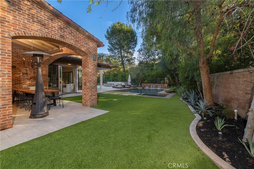 46 Woods Trail, Irvine CA 92603 - Photo 6