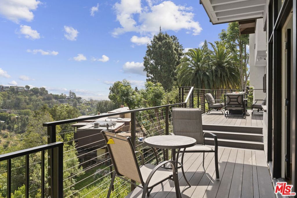 Photo of 1052 N Kenter Avenue, Los Angeles, CA 90049 (MLS # 26724377)