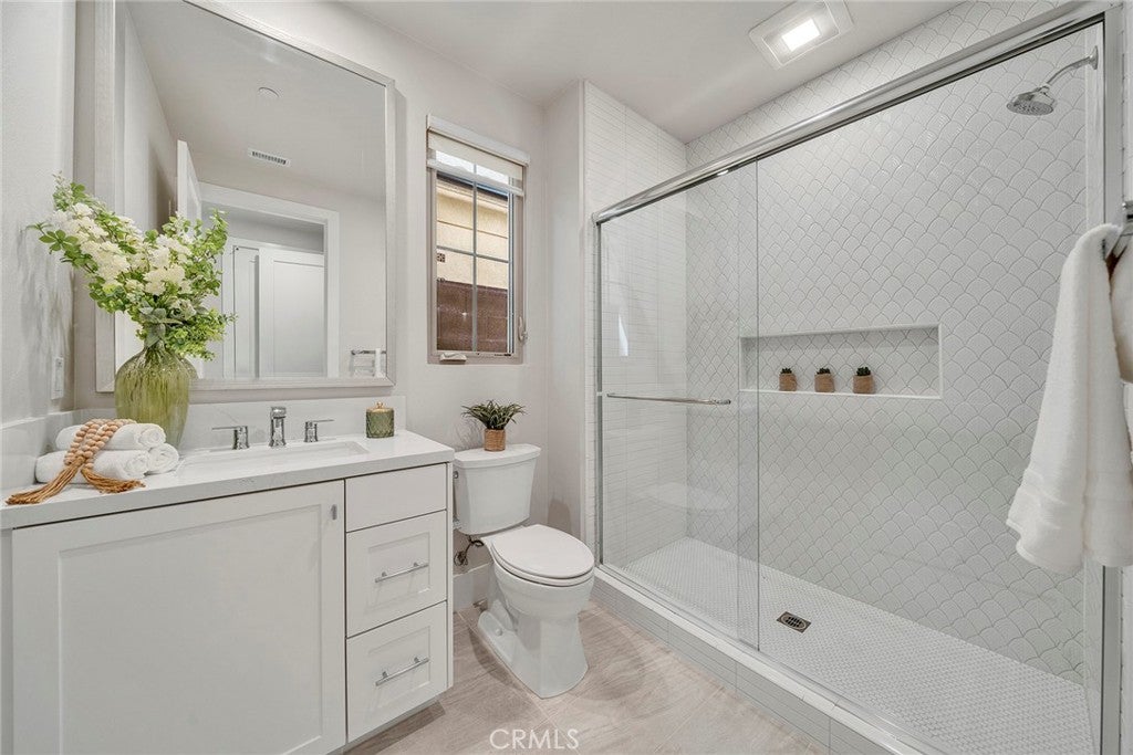 207 Pinnacle