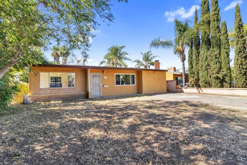 610 W 11th Avenue, Escondido CA 92025