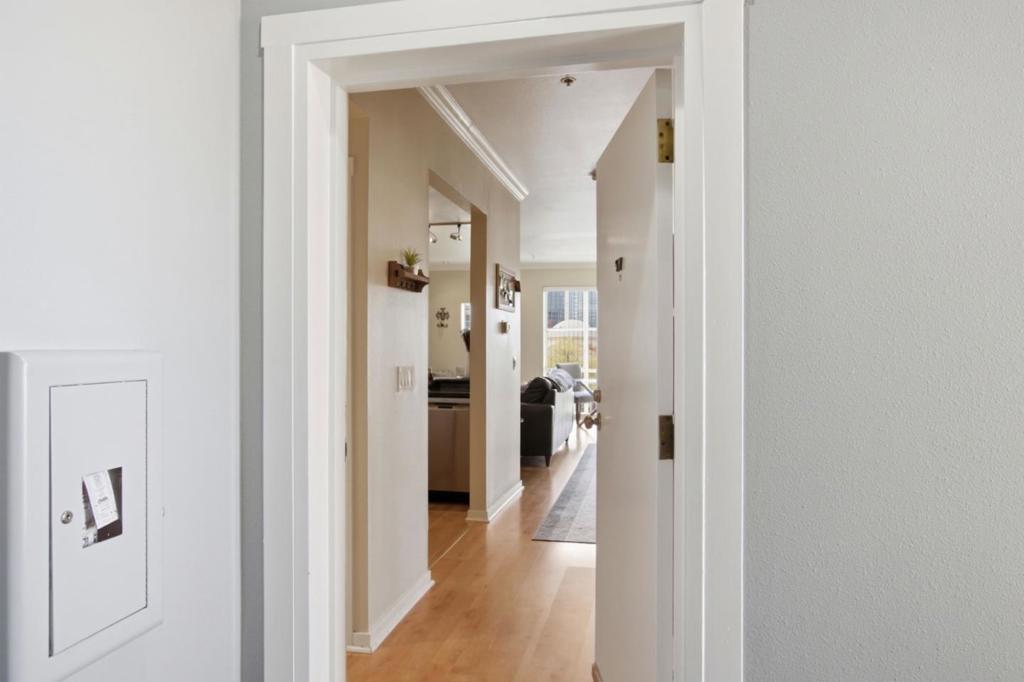 97 E Saint James Street 57