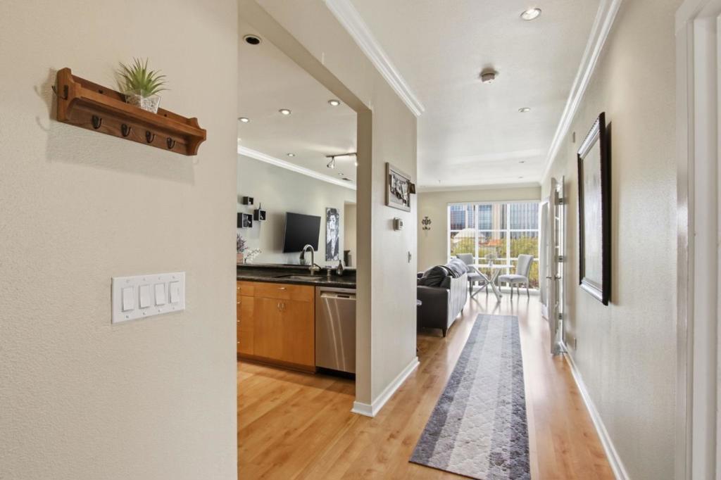 97 E Saint James Street 57