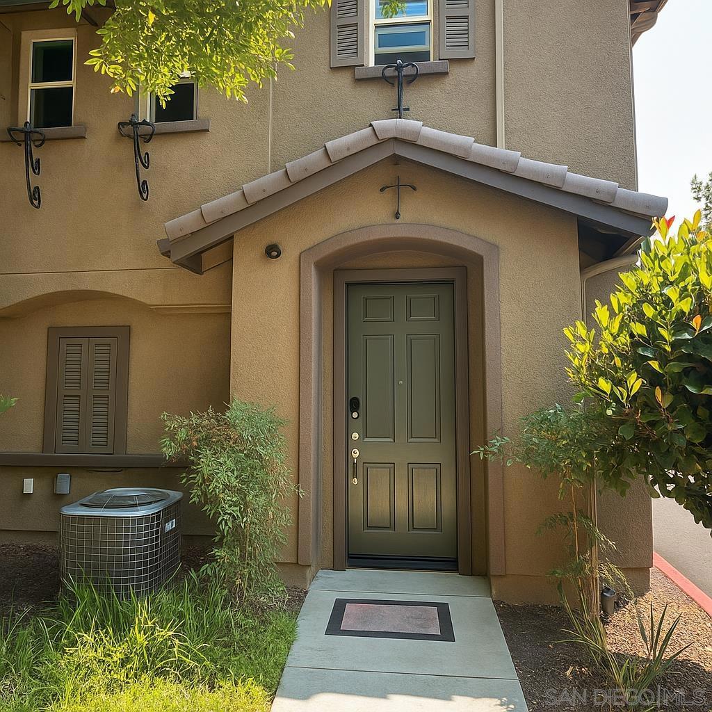 Beautiful Montage a charming gated community. Newer construction (2007) fully remodeled 2 story end unit townhouse. 2 bedrooms, 2 full baths, with direct access to the 1 car garage. All kitchen appliances and full-size washer & dryer (conveniently located upstairs) are included. The kitchen includes a walk-in pantry and large island adjacent to the dining area. A quaint balcony off the dining area allows for outdoor grilling. The home has an open concept layout, kitchen, living room, and dining room. Upgrades include wood flooring, granite countertops, and premium cabinets. Community amenities include a pool, spa, BBQ, picnic tables, kids playground, and dog run. Conveniently located in a central San Diego community within close proximity to the military bases, restaurants, shopping, and schools. Quick access to highways 54, 125, 94, and Interstate 5.