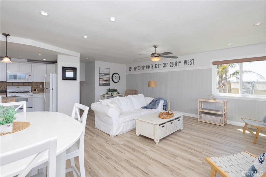 708 Vista Pacifica Circle