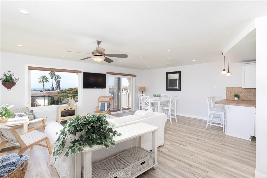 708 Vista Pacifica Circle