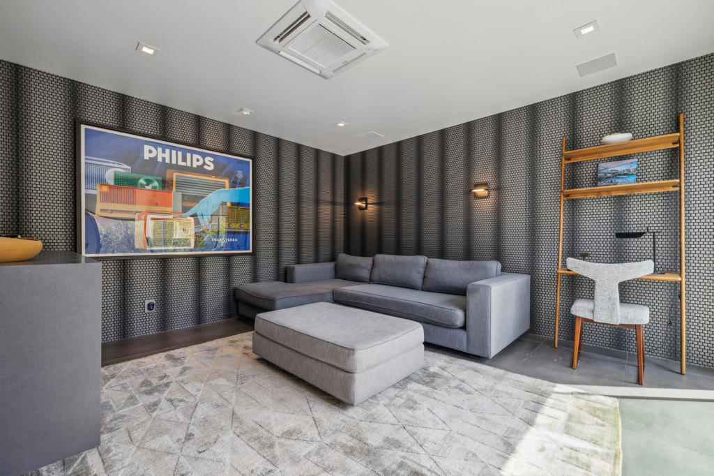 Tamarisk West - Residential