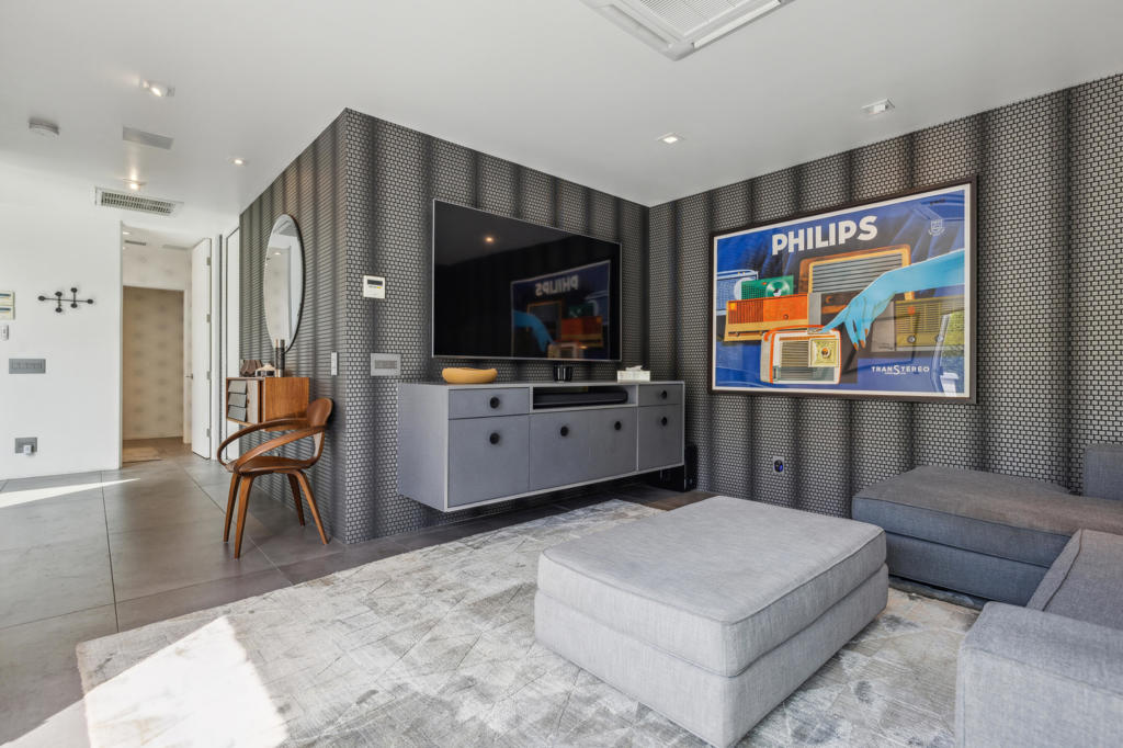 Tamarisk West - Residential