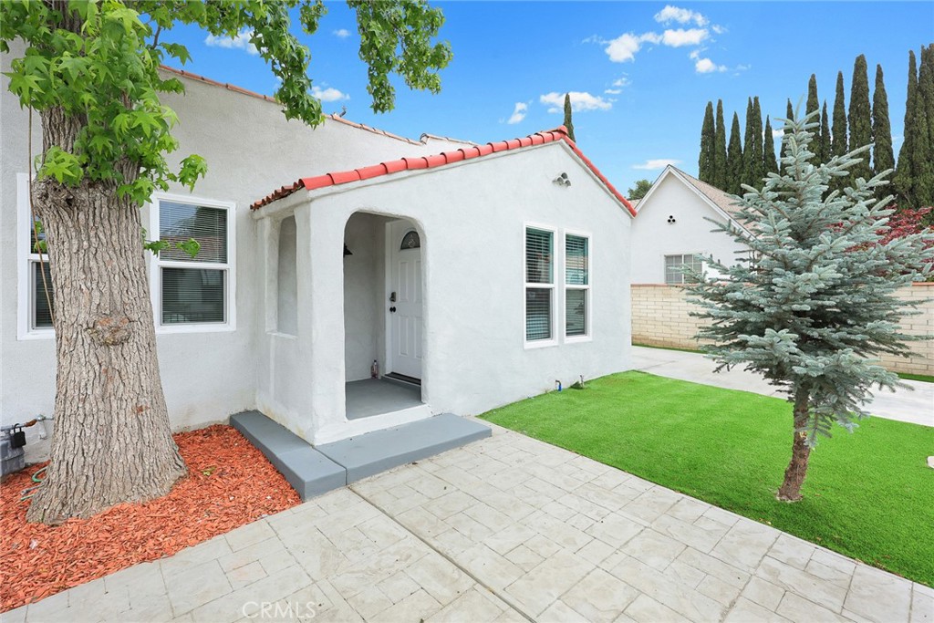 2461 Saint Pierre Avenue