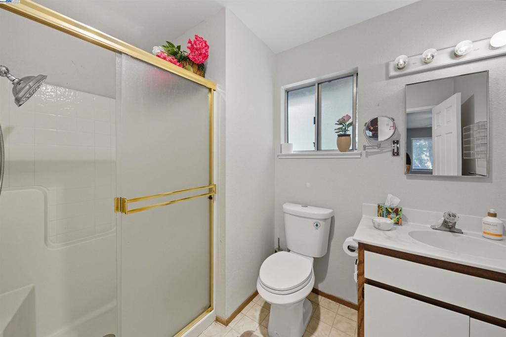HAYWARD - Residential