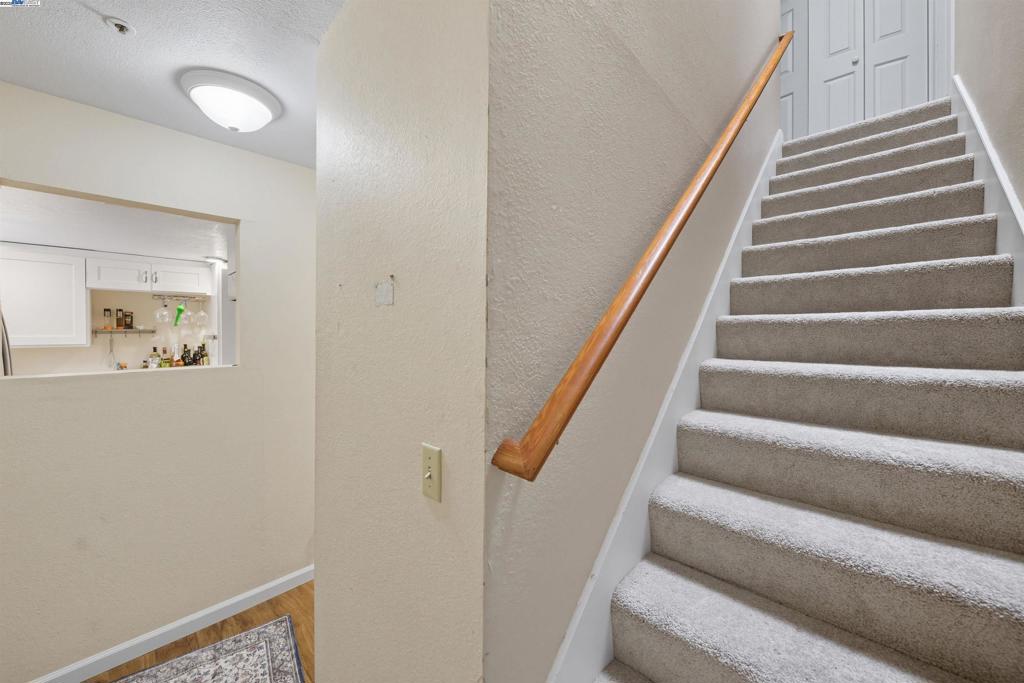 HAYWARD - Residential
