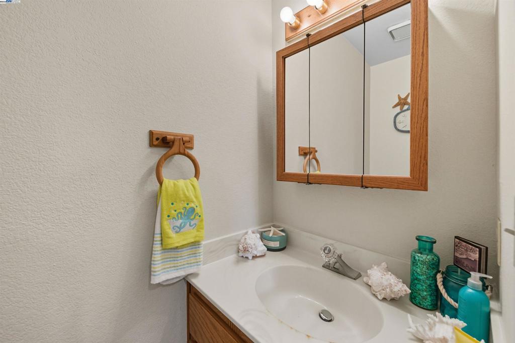 HAYWARD - Residential