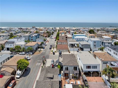 Photo of 606 Loma Dr Dr #612, Hermosa Beach, CA 90254 (MLS # SB26083201)