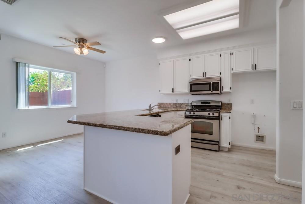1227 Winter View Pl