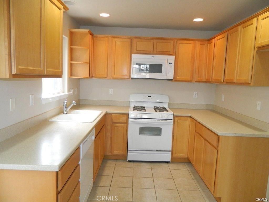 PROPERTIES 1093 Belridge