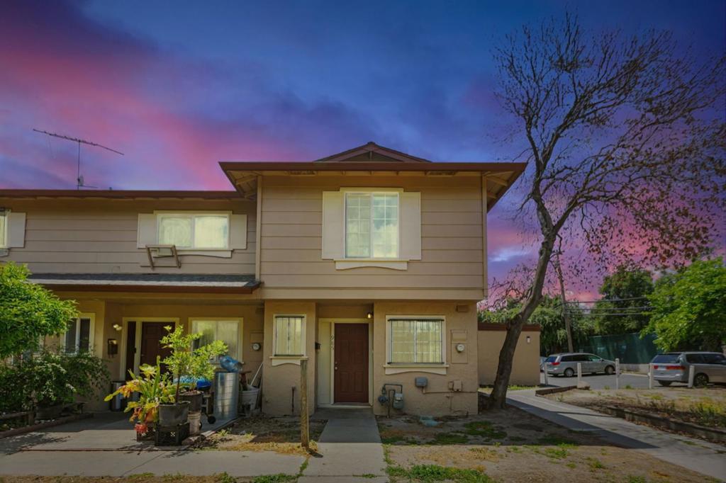 End unit 3-bedroom, 1 1/2-bathroom townhouse 1162 sq ft with a spacious backyard. Washer/Dryer in laundry room & brand new Fridge included! Half bathroom in downstairs. It has a bright spacious kitchen with granite slab counters. It has its own spacious laundry room. There are 2 assigned parking spaces, one covered one uncovered. Conveniently located to Walmart, Grand Century Mall, Vietnamese Town (Little Saigon), restaurants, supermarkets, Happy Hollow Park and Zoo, Children's Discovery Museum, SAP Center, public transportation and downtown San Jose. Quick access to freeways 101, 280, 680, & 880.