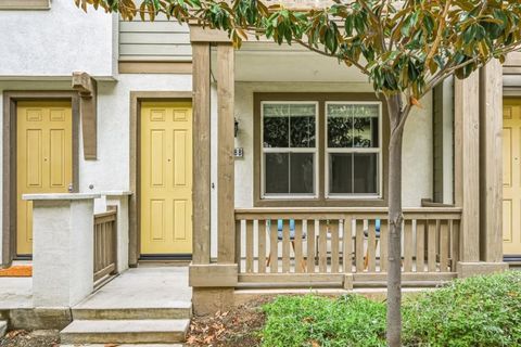 Photo of 1088 Yarrow Terrace, San Jose, CA 95133 (MLS # ML82046171)