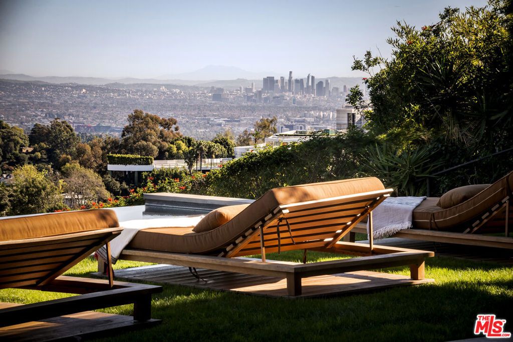 Photo of 1030 Somera Road, Los Angeles, CA 90077 (MLS # 26639807)