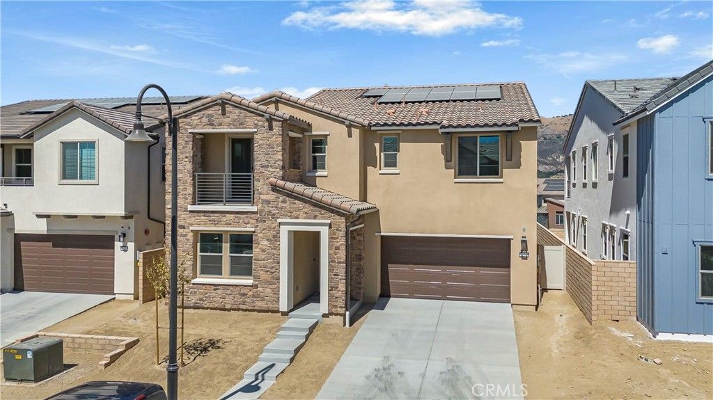 Photo of 21219 Currant Ct Ct, Chatsworth, CA 91311 (MLS # OC25214798)