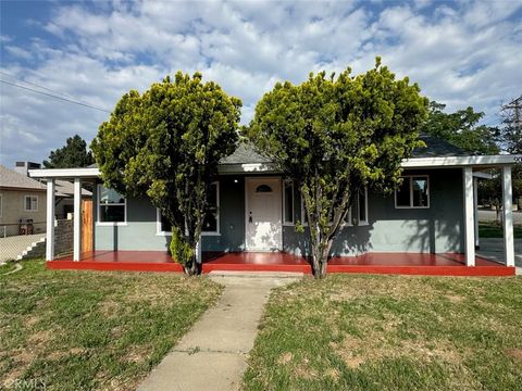 Photo of 902 Elm Avenue, Beaumont, CA 92223 (MLS # IV26095061)