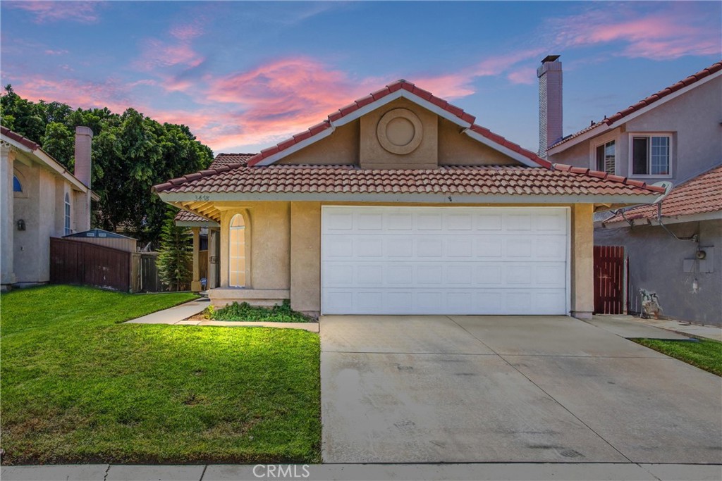 Discover one of the most affordable homes in the Riverside/Corona area in the sought-after Four Seasons neighborhood. This charming residence feels surprisingly spacious thanks to soaring vaulted ceilings in the living room, complemented by a cozy fireplace perfect for winter evenings.
The kitchen offers abundant cabinetry and generous counter space for all your culinary needs. The master suite provides private access to the backyard via sliding glass doors, while two additional bedrooms accommodate family or guests with ease.
The HOA fee delivers exceptional value with resort-style amenities including an in-ground swimming pool, relaxing spa, tennis courts, and BBQ area - all professionally maintained so you can simply enjoy without the hassle of upkeep or repairs.
Additional features include a 2-car garage and the welcoming atmosphere of a family-friendly neighborhood. This is comfortable living at an unbeatable price point.
Schedule your showing today!