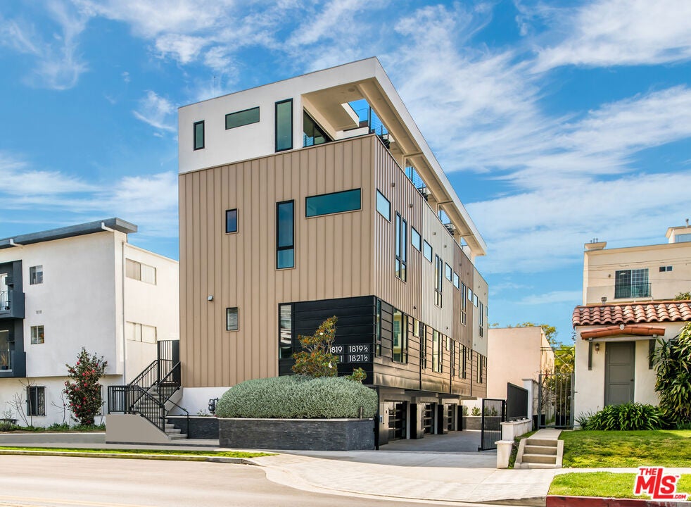 1819 1/2 Veteran Avenue, Los Angeles CA 90025