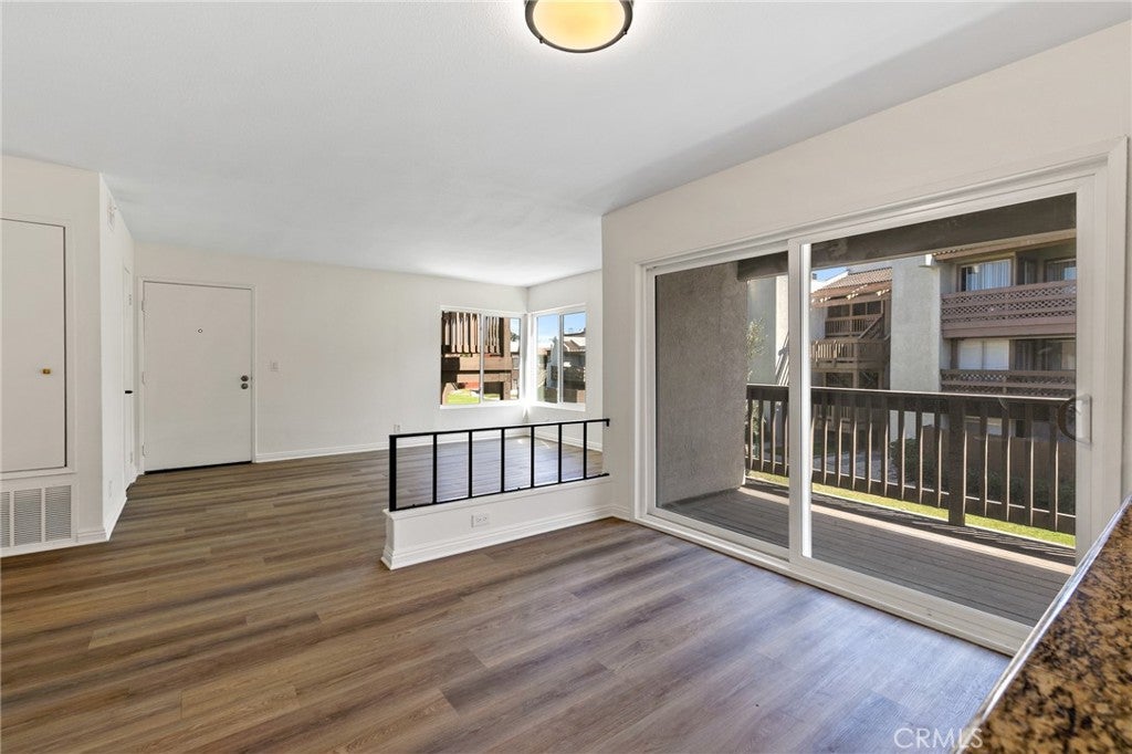 1104 S Citron