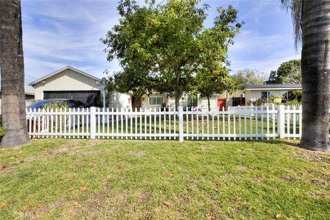 Photo of 1029 E Galatea St, Azusa, CA 91702 (MLS # GD26068312)