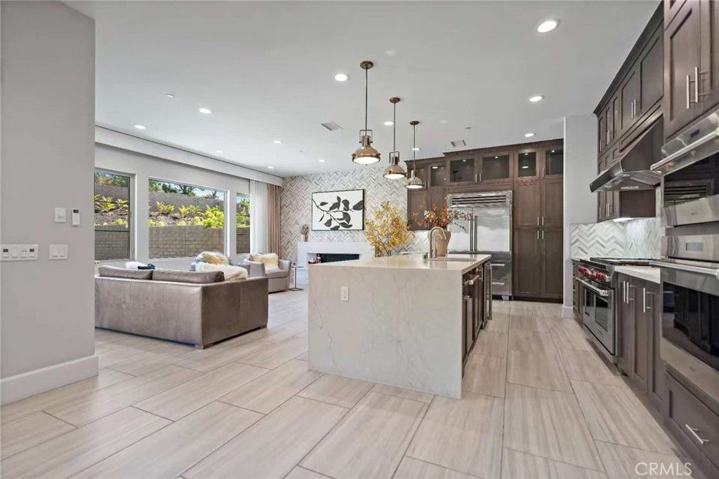 listing image 130729266893764385247
