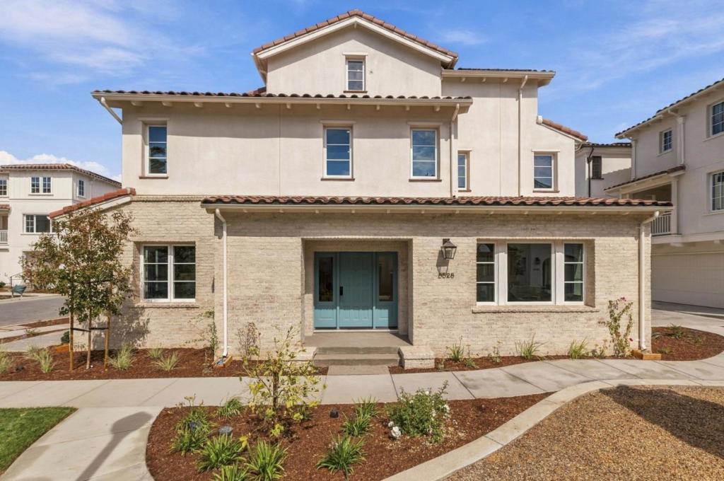 5528 Maravilla Way