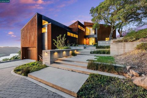 Photo of 240 Tappan Ln Ln, Orinda, CA 94563 (MLS # 41131426)