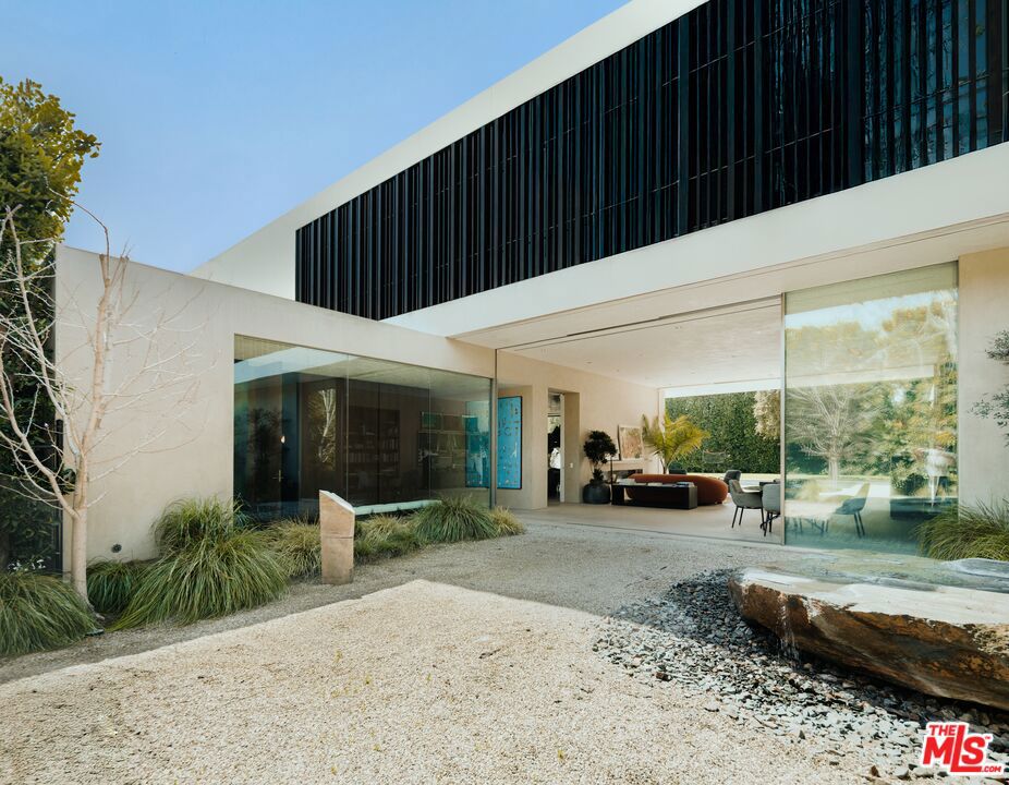 Properties 3 717 Moreno Avenue