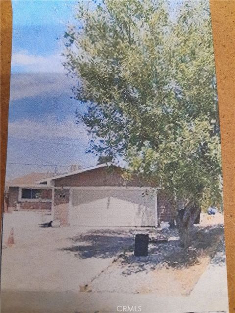 Photo of 15847 Fresno, Victorville, CA 92395 (MLS # NP26055567)