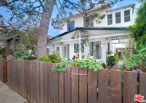 Photo of 426 RIALTO Avenue #B, Venice, CA 90291 (MLS # 25574021) Photo of 426 RIALTO Avenue #B, Venice, CA 90291 (MLS # 25574021)