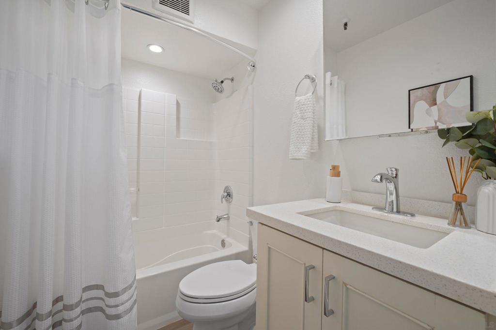 Pacific Beach - Residential