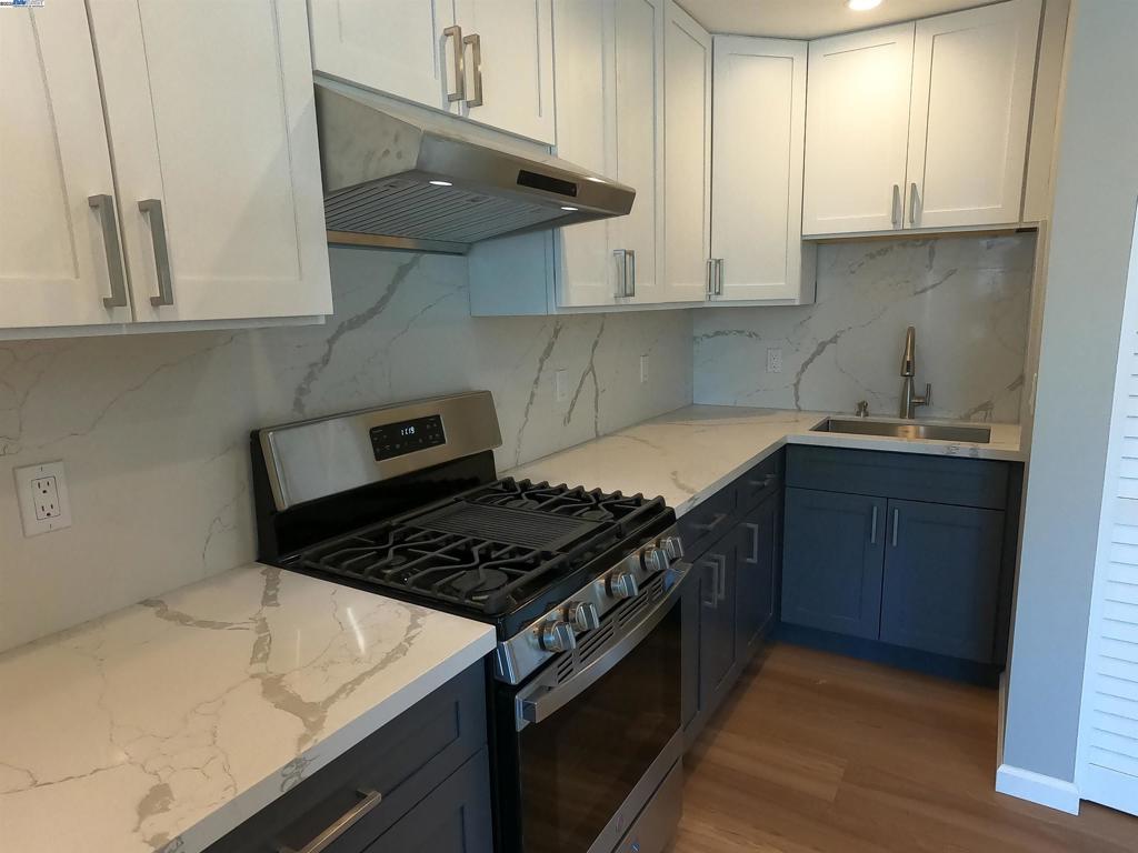 722 Foothill Blvd, CA 94606. Upper 2nd story unit. Sunny and recently remodeled 3 bedroom 1.5 bath apartment 6 blocks away from Lake Merritt, and walking distance to plenty of restaurants and local eateries. Gated off street parking available $100/parking space. TERMS: $2,900/Month, One-year Lease Security Deposit: 1 month rent Tenant Responsibilities: PGE & Water. Landlord pays for Garbage. Laundry hook ups in unit. NO smoking & NO subletting. Application will be required showing proof of income, credit reports, bank statement, and etc.