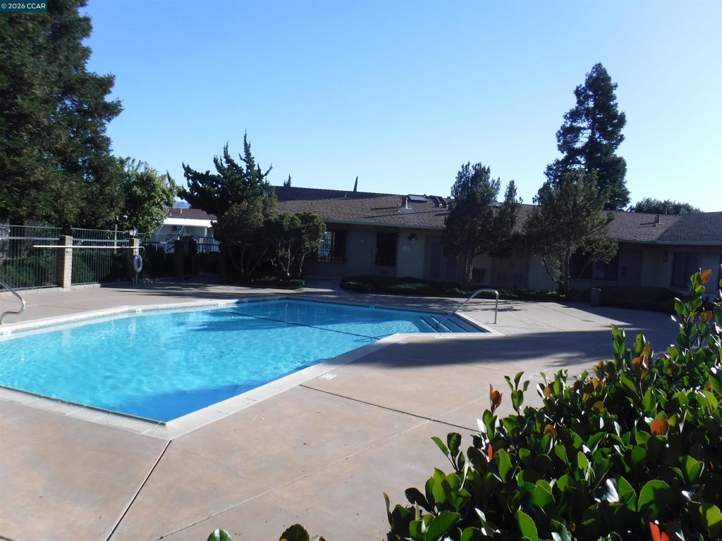 315 315 Via Valencia