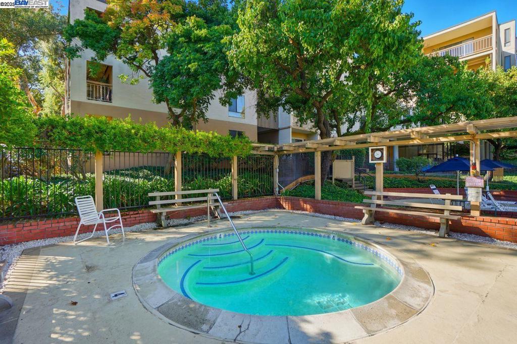KEYS CONDOS - Residential