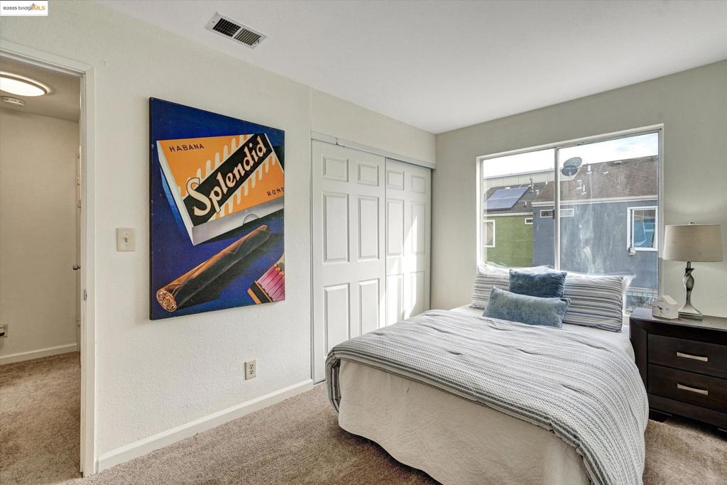 IRON TRIANGLE - Residential