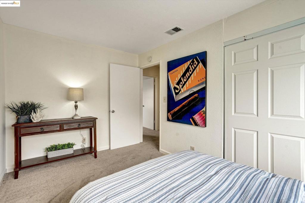 IRON TRIANGLE - Residential
