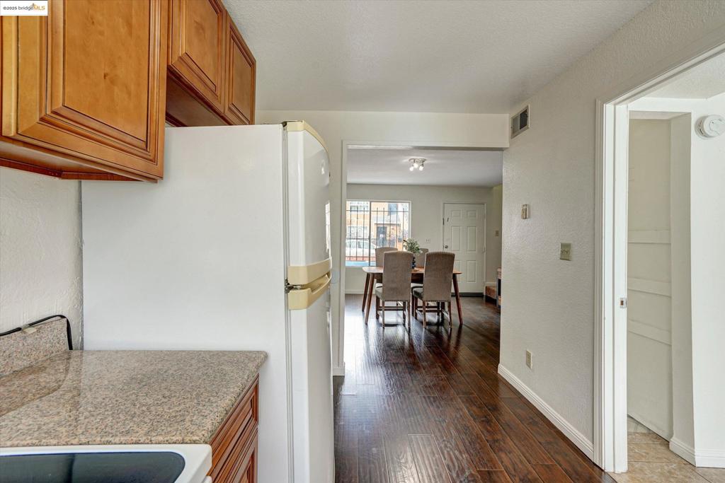 IRON TRIANGLE - Residential