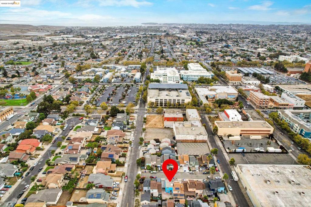 IRON TRIANGLE - Residential
