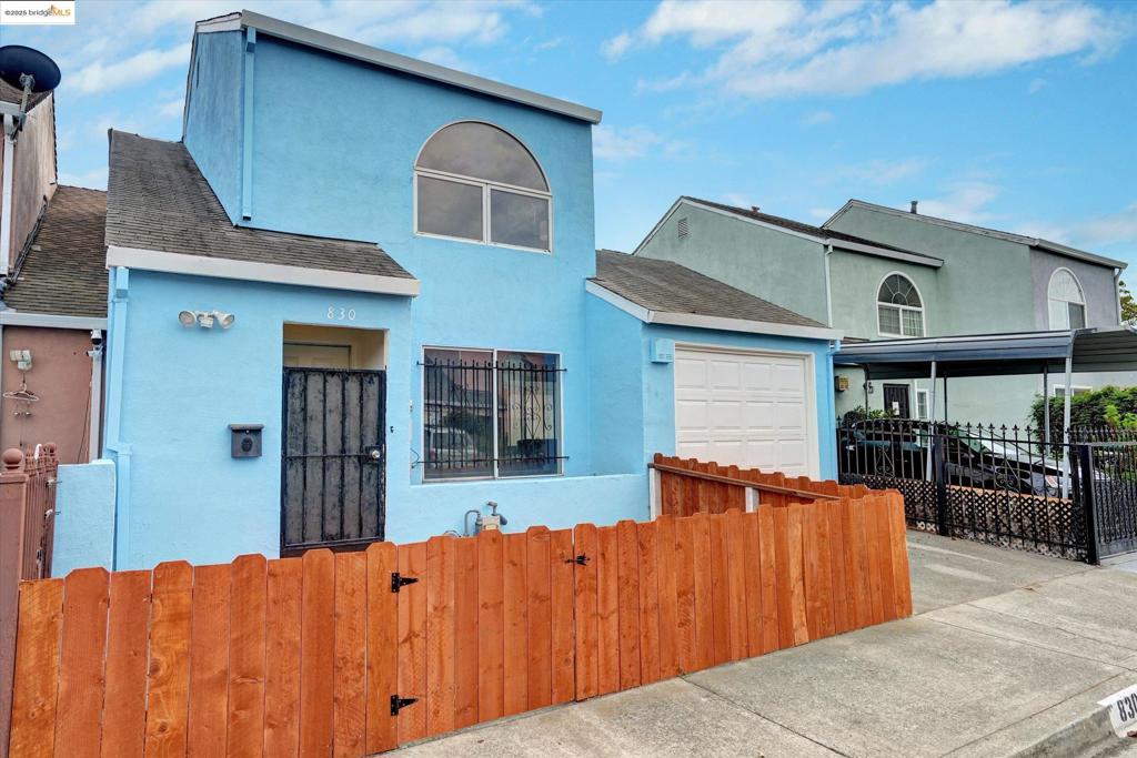 IRON TRIANGLE - Residential