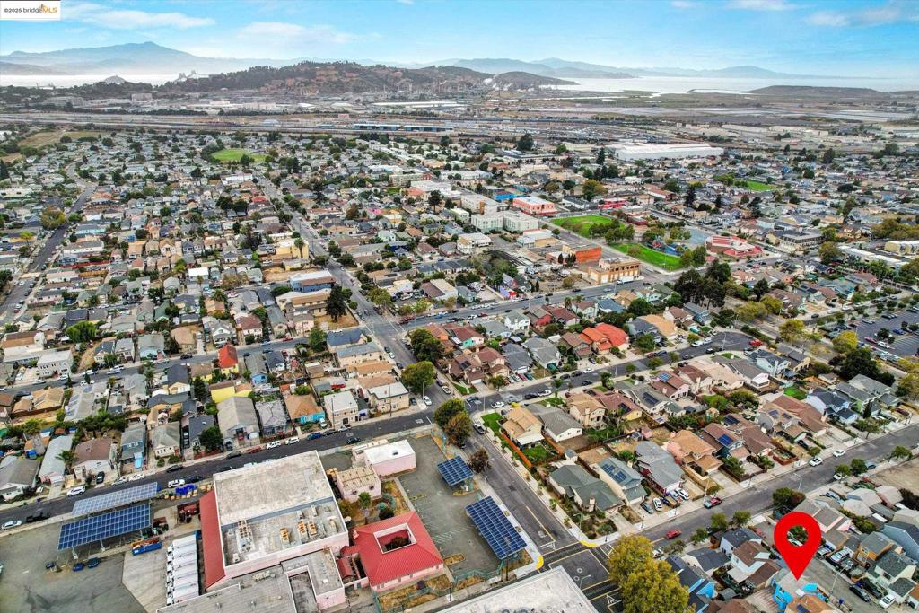 IRON TRIANGLE - Residential