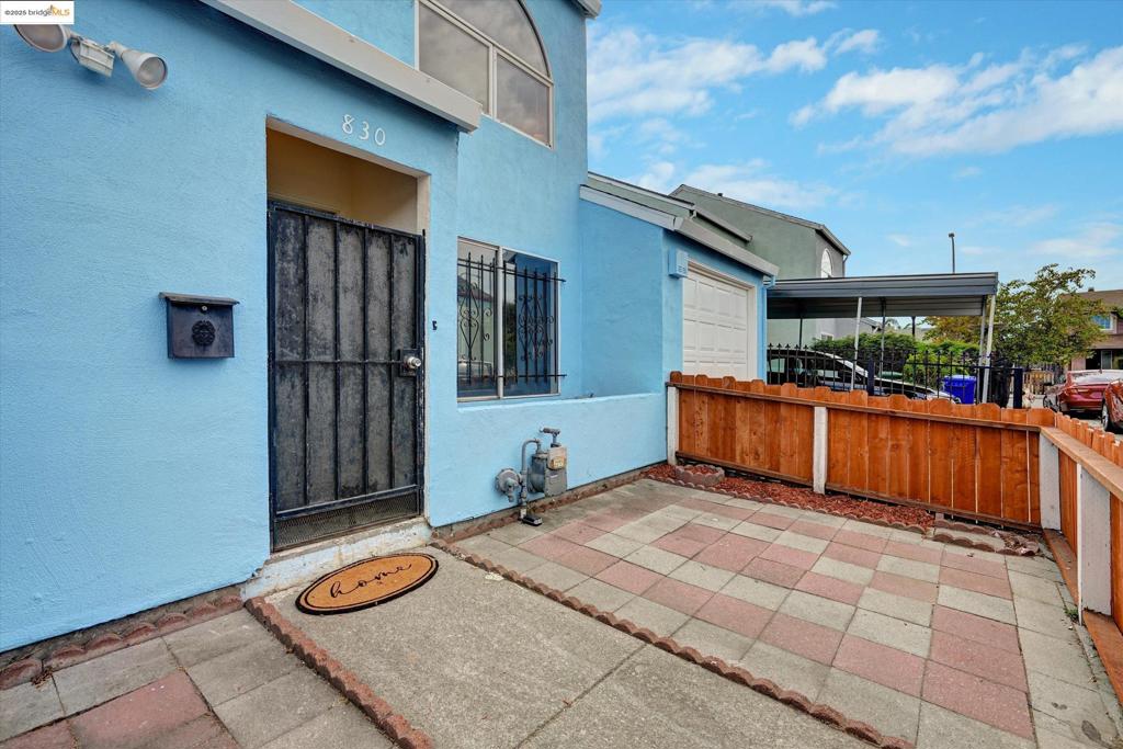 IRON TRIANGLE - Residential