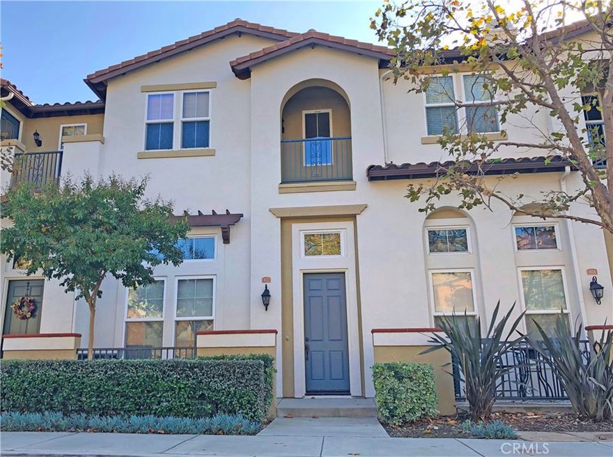 Beautiful 3 bedroom, 2.5 bathroom townhome located in the Village Walk Association in the Claremont Village West. Enter to the large living with fireplace. Head up the stairs to the kitchen complete with stainless steel refrigerator, stove, microwave and dishwasher, as well as a kitchen island and recessed lights. There is also a dining area and family room area and half bathroom on this level. Head up the stairs again to the master bedroom with a balcony and a master bathroom with dual sinks, walk in closet and separate toilet and shower / tub room. There are two more bedrooms, a full bathroom, and additional storage on this level. The garage is on the bottom level with direct access to the unit. The association has a large pool, two hot tubs, BBQ's and a park. Located within walking distance to the Packing house district, The Village, the metro link and much more!