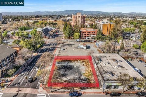 Photo of 2383 Salvio St St, Concord, CA 94520 (MLS # 41127005)