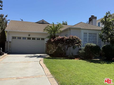 Photo of 2910 Motor Avenue, Los Angeles, CA 90064 (MLS # 26664299)